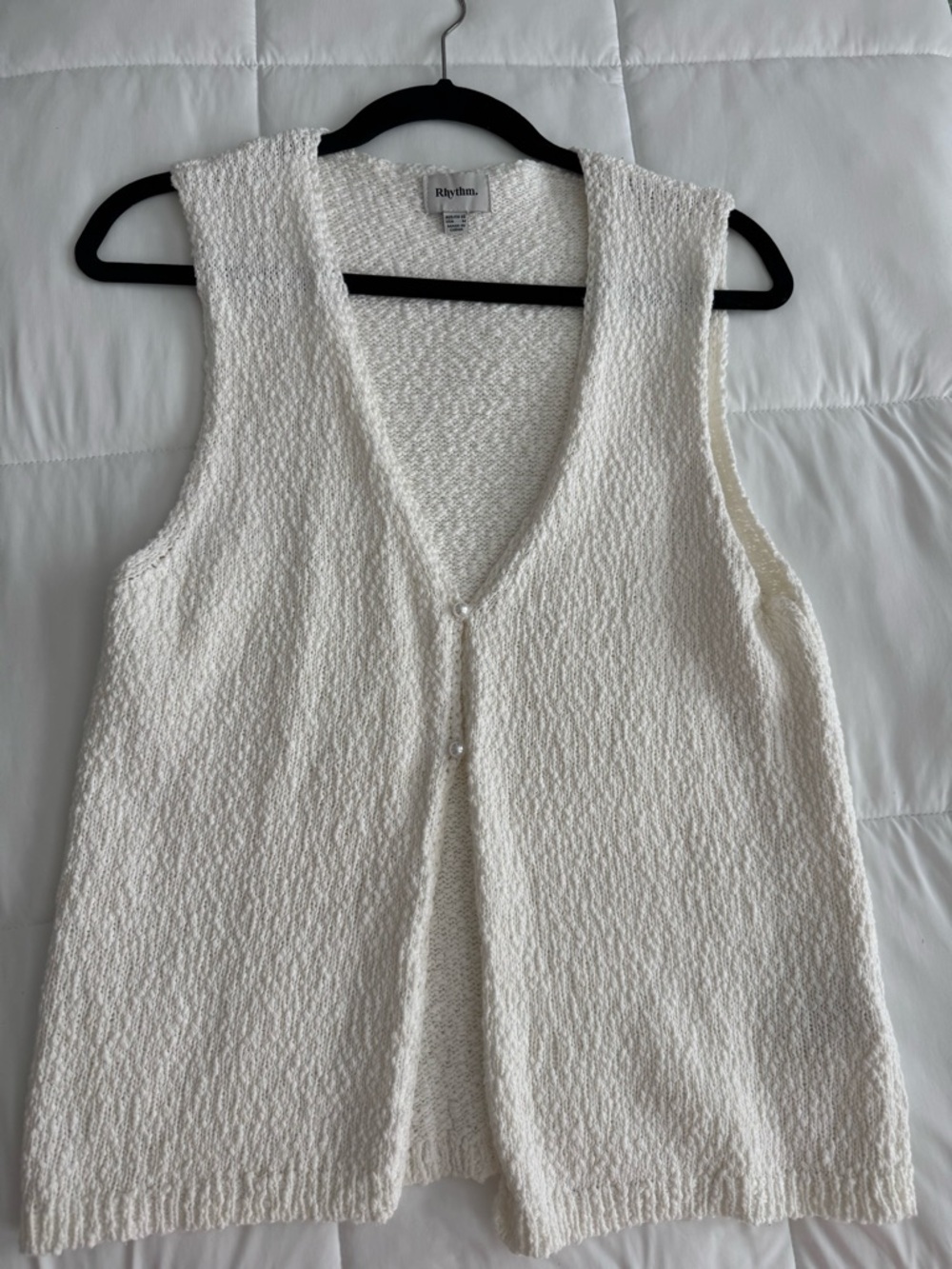 Rhythm. Cream Textured Sleeveless Knit Vest with V-Neck